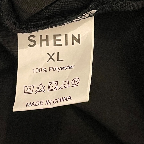 Simple Halter Tank Top - Picture 3 of 3